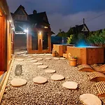 Delta Boutique Апартаменты